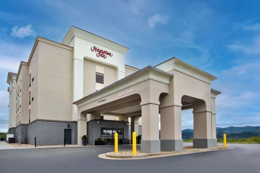 Hampton Inn Elkins - Image 1