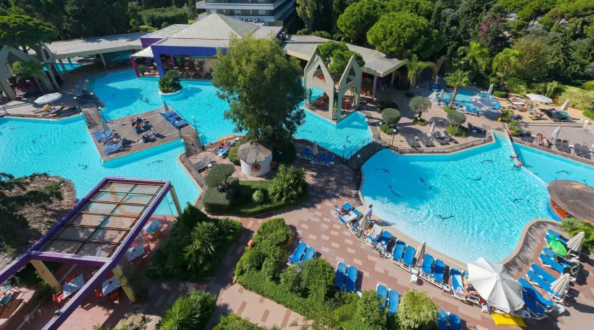 Dionysos Hotel - Image 1