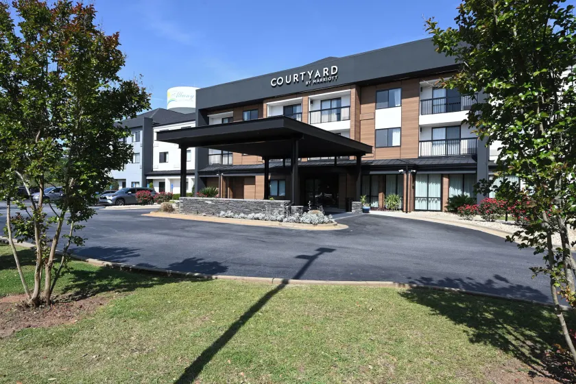 Courtyard by Marriott Albany - Image 1