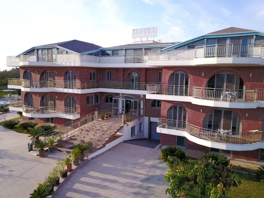 Ionion Star Hotel - Image 1