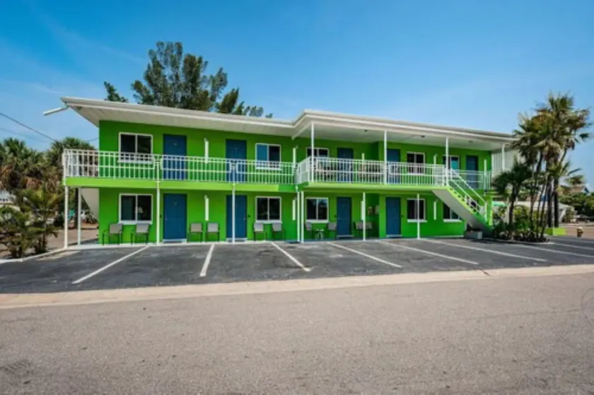The Beach House - Treasure Island - Image 1