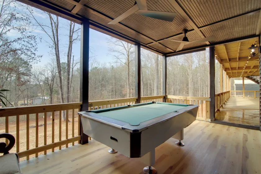 Huge 3-unit Commerce Estate Near ATL Dragway! - Image 1