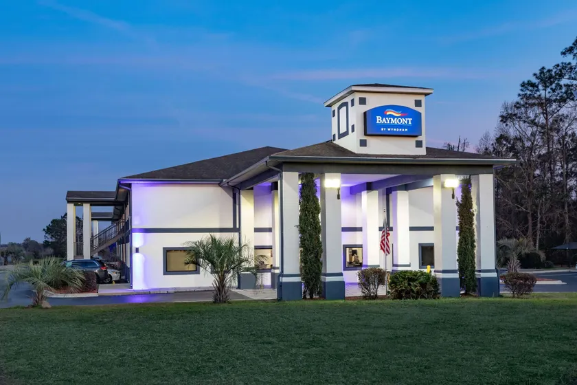 Baymont by Wyndham Midway Tallahassee - Image 1