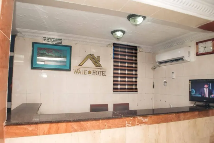 WAJE HOTEL - Interior entrance