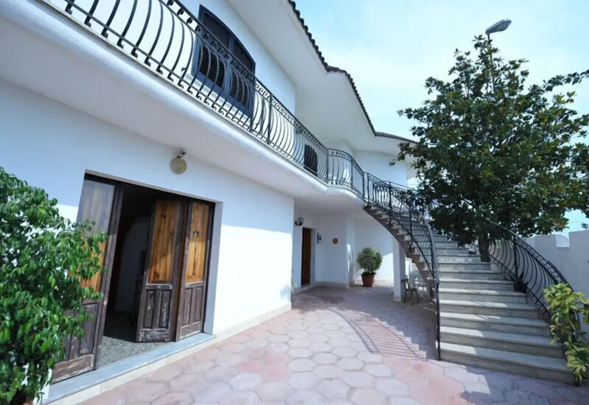 Villataty - Image 1
