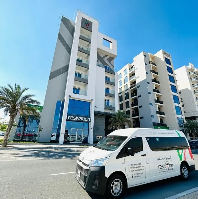 Resivation Hotel - Image 1