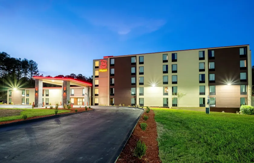 Red Roof Inn PLUS+ Tuscaloosa - University - Image 1