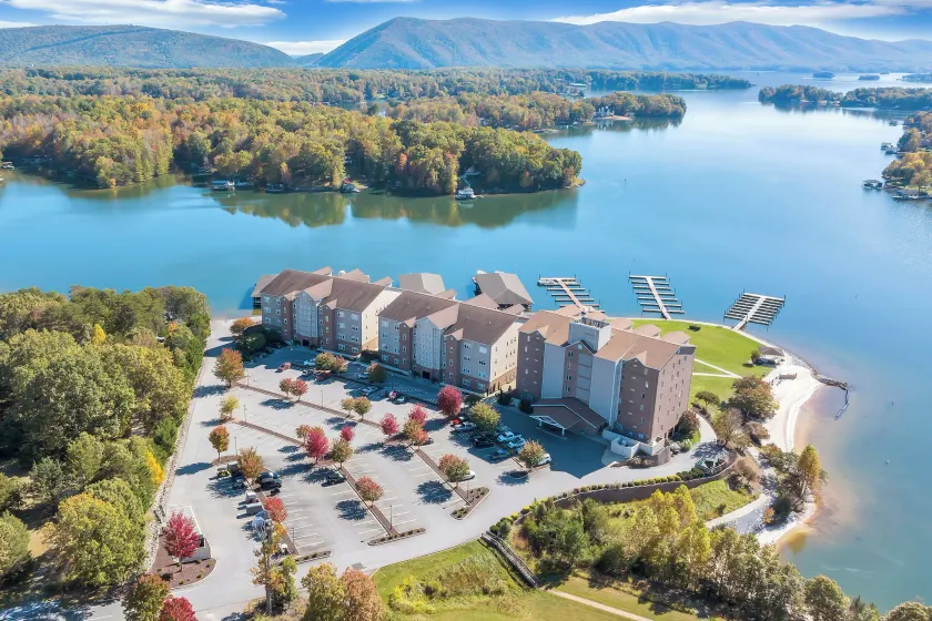 Smith Mountain Lake Retreat w/ Resort Amenities! - Image 1
