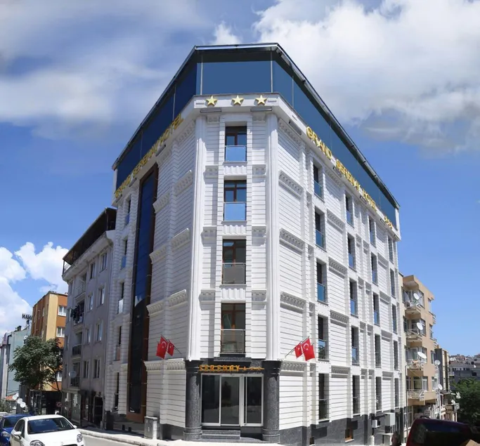 Grand Serenay Hotel - Image 1