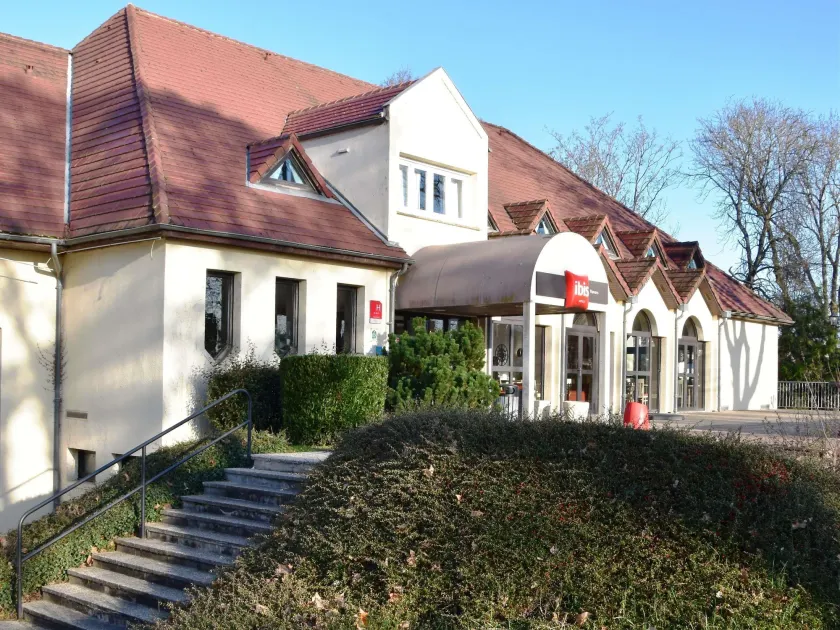 Hôtel Ibis Nevers - Image 1