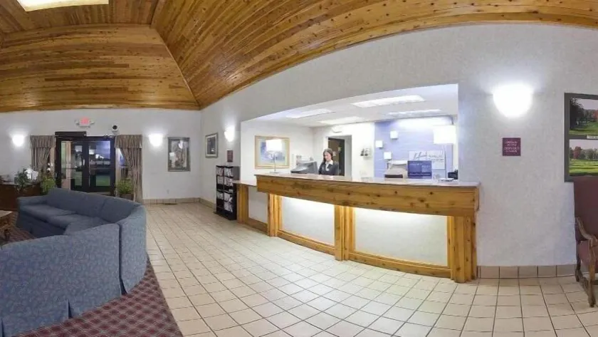 Holiday Inn Express & Suites Bad Axe by IHG - Rezeption