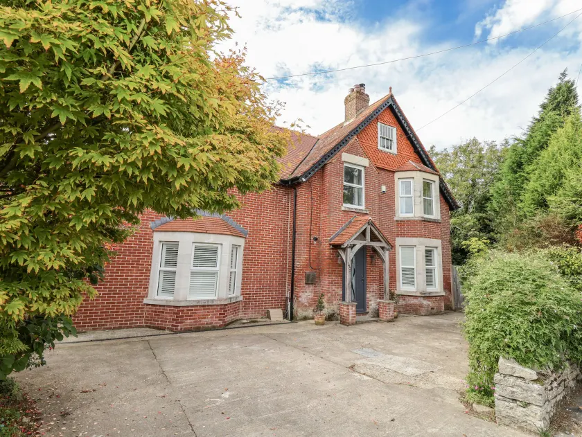 49 Ulwell Road - Image 1
