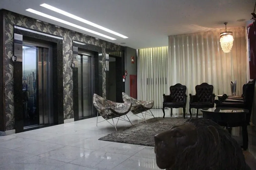 Excellence Comfort Hotel - Image 1