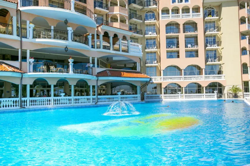 Royal Park Hotel - All Inclusive - Image 1