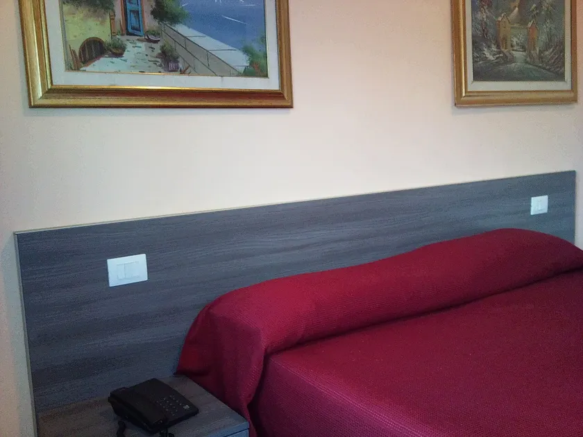Hotel Bristol - Image 1
