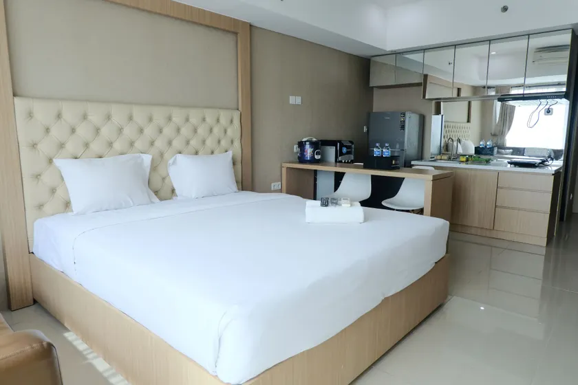 Good Choice Studio Apartment At Tamansari La Grande - Image 1