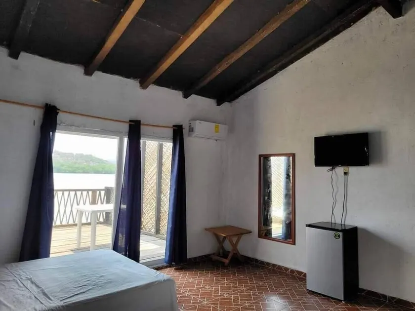 Club Cadena - Room