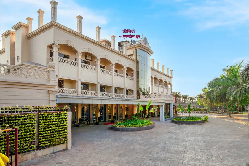 Freesia By Express Inn - Image 1