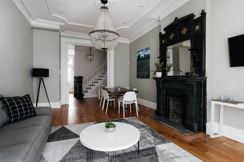 6 Bedroom Townhome Near NYC - Image 1