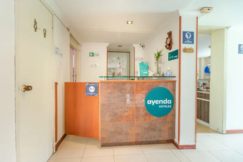 Hotel Calle 112 - Image 1