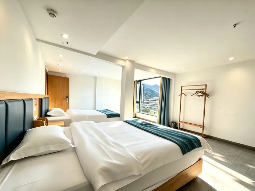 Xijiang Wants to stay in Light Luxury Hotel (Observation Deck Branch) - Image 1