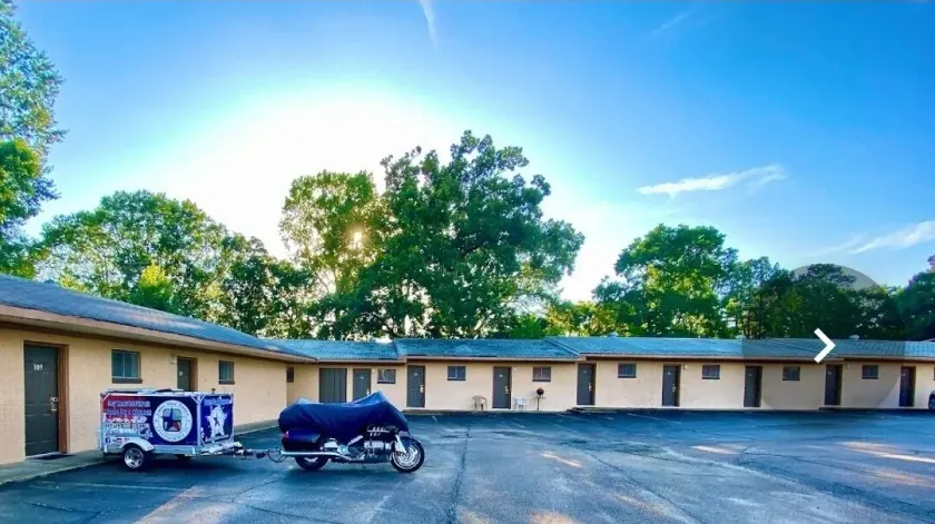Hollywood Motel - Image 1