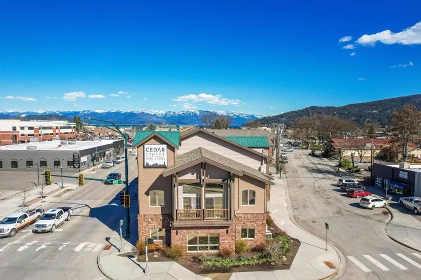 Sandpoint Hotel & Suites Downtown - Image 1
