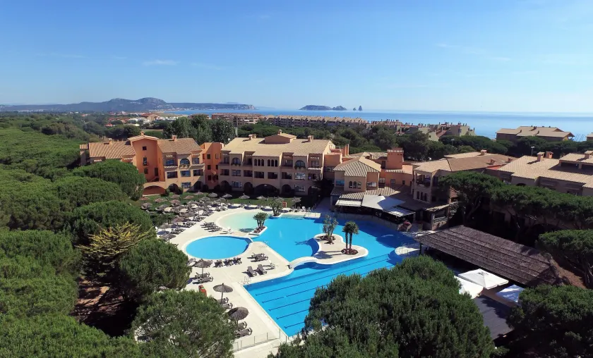 La Costa Hotel Golf & Beach Resort - Image 1