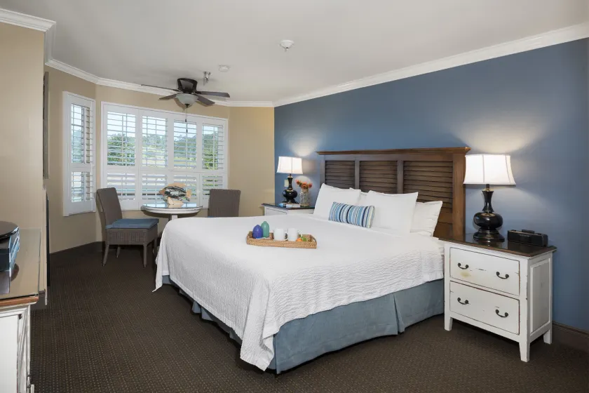 Sand Pebbles Inn - Image 1