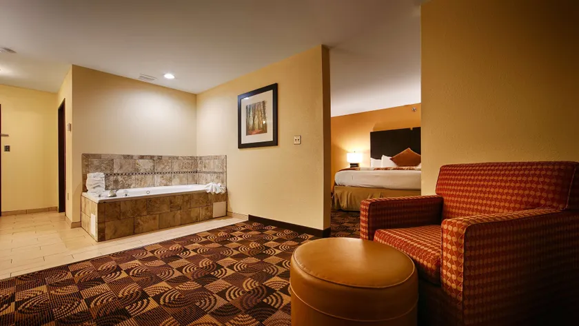 Best Western Plus Whitewater Inn - Image 1