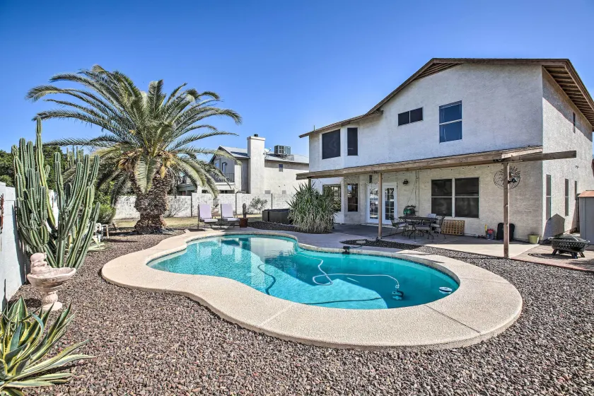 1 Mi to State Farm Stadium: Home w/ Pool & Grill! - Image 1
