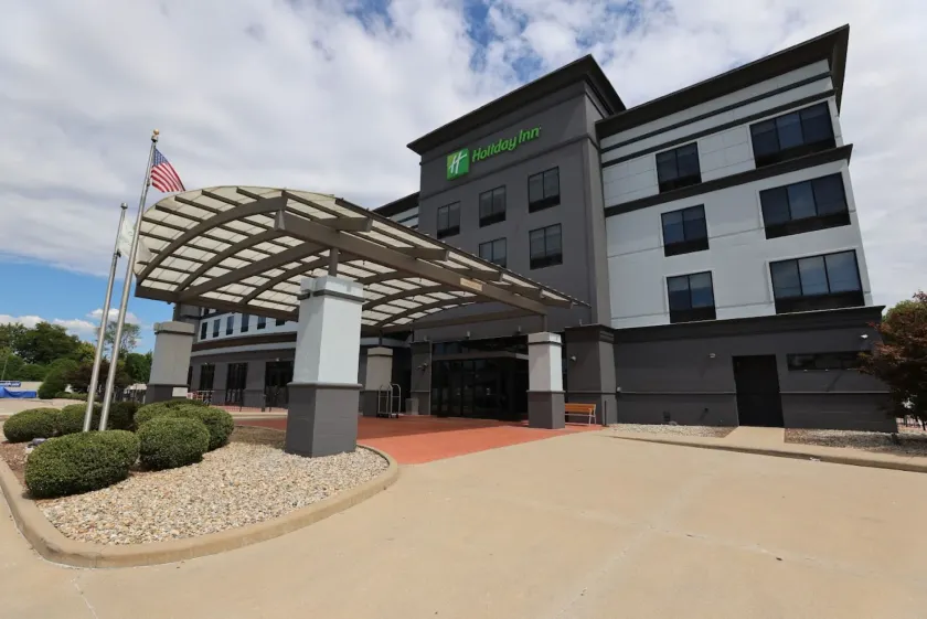 Holiday Inn Saint Louis-Fairview Heights by IHG - Image 1
