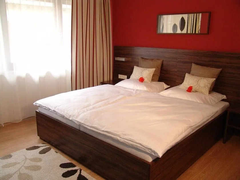 Landhotel Wolfschlugen - Image 1