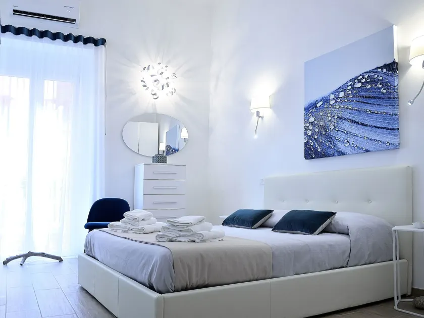 Duca70 "Suite Home" - Image 1