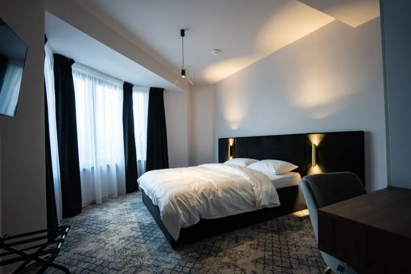 Hotel Cristal - Image 1
