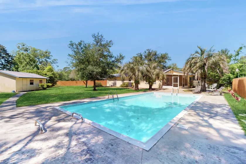 3 Mi to Ocala Square! Family Getaway w/ Pool - Image 1