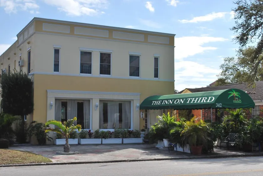 The Inn On Third - Image 1