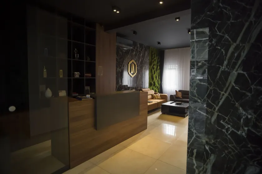 Lux Apartments - Image 1