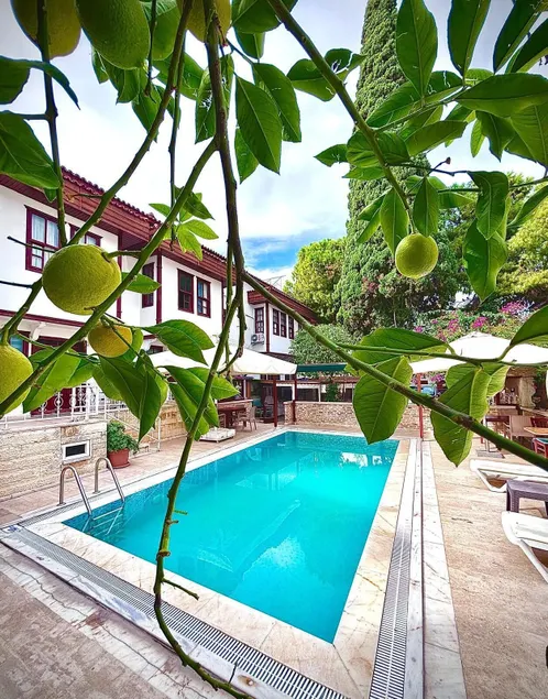 Urcu Hotel - Image 1