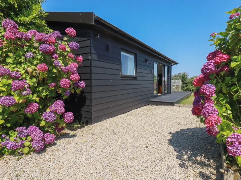 Wisteria Lodge - Image 1