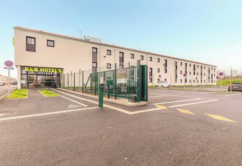 B&B HOTEL Mâcon Sud 3 étoiles - Image 1