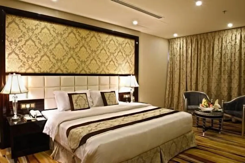 Garden Plaza Hotel - Image 1