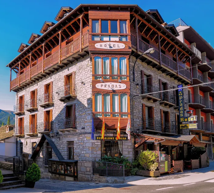 Hotel Pradas Ordesa - Image 1