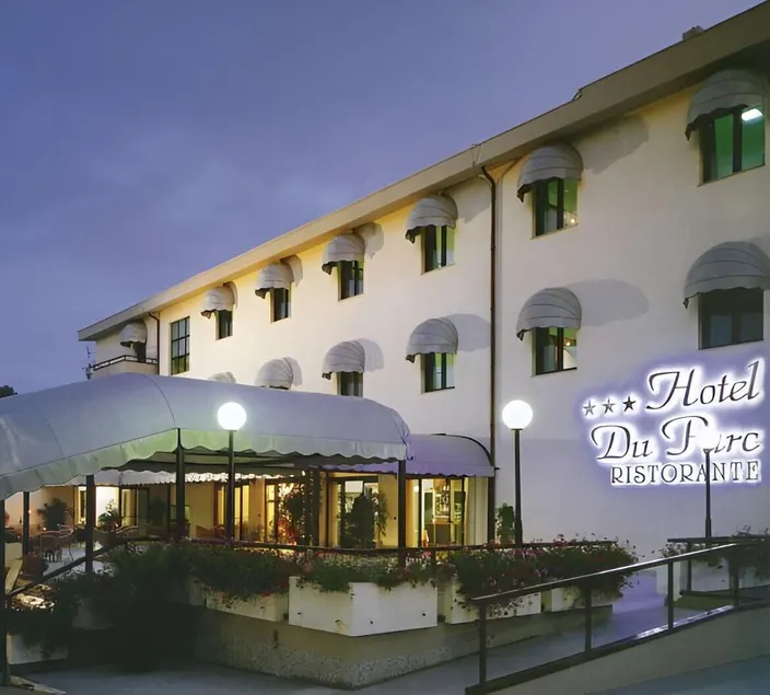 Hotel du Parc - Image 1