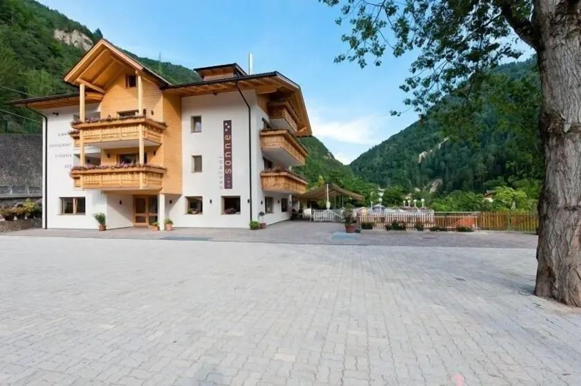 Gasthof Zur Sonne - Image 1