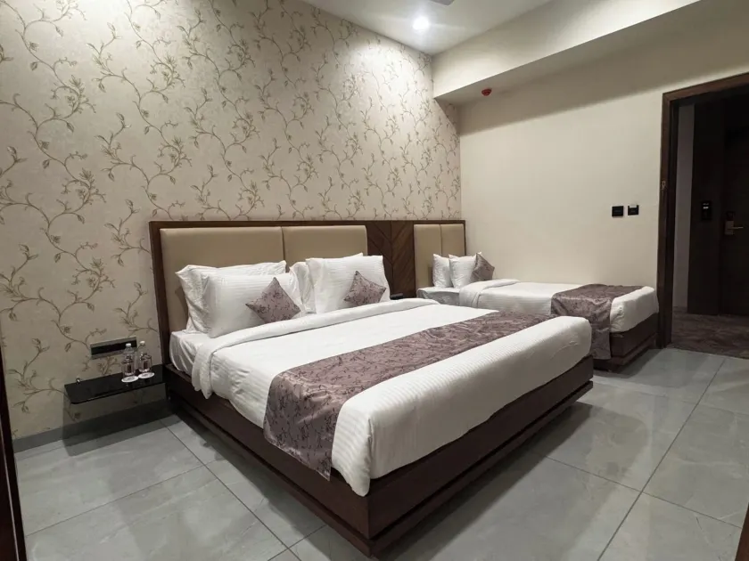 Pam Premium Hotel Vadodara - Image 1