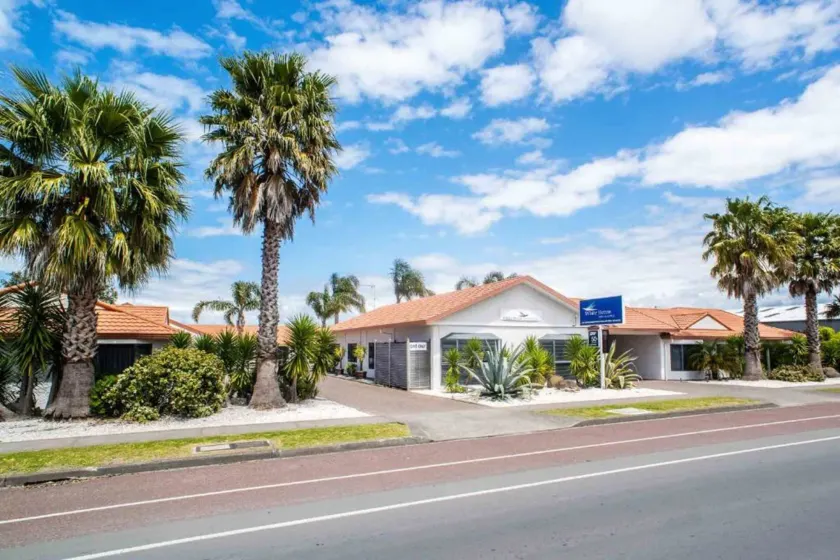 White Heron Motor Lodge - Image 1