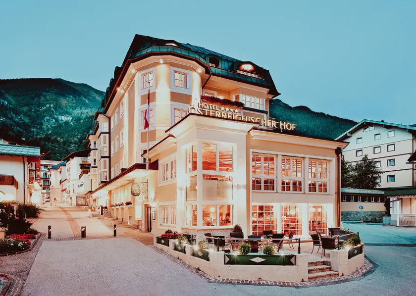 Österreichischer Hof-im Bademantel direkt in die Alpentherme - Image 1