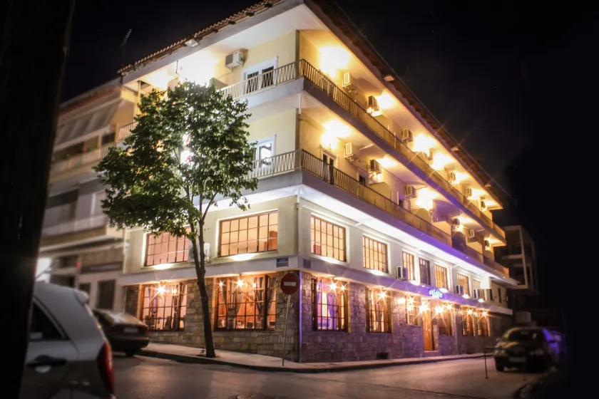 Hotel Galaxy - Image 1