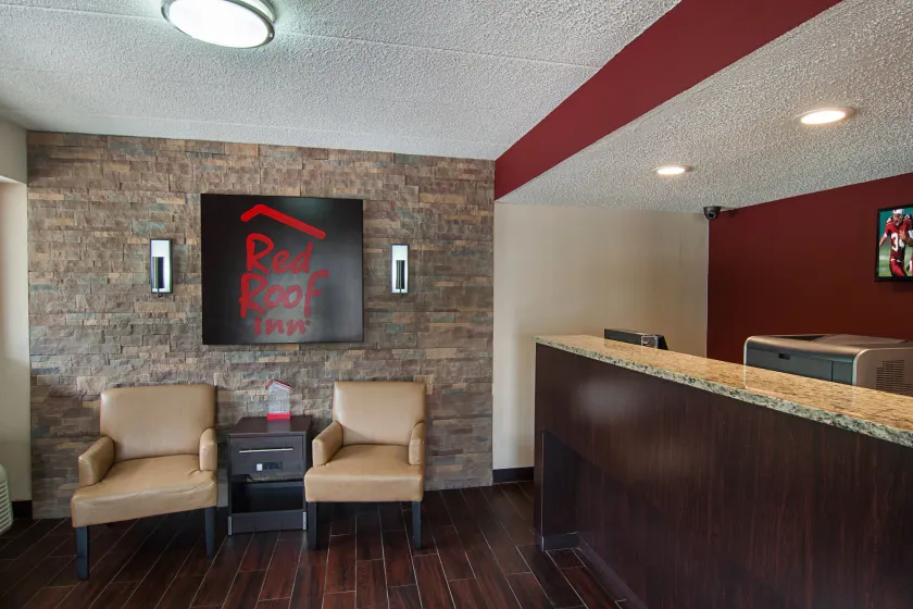 Red Roof Inn Springfield, IL - Image 1